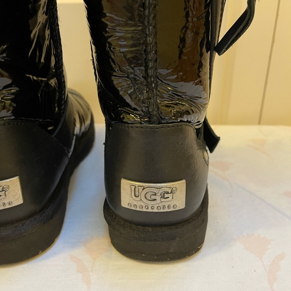 Authentic UGG Blaise mid calf patent leather boots - Picture 8 of 16